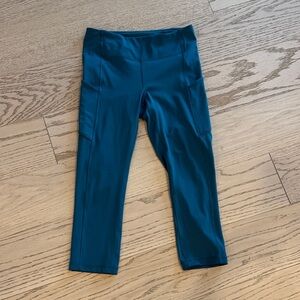 Lululemon Women’s Crop Leggings Sz 6